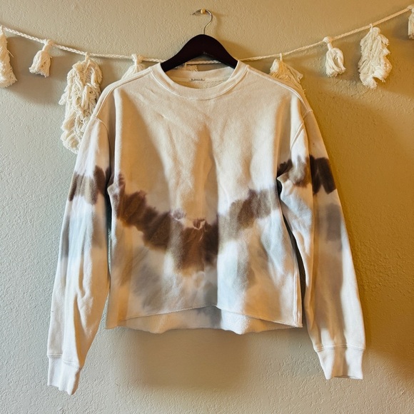 Abercrombie & Fitch | Cropped Tie Dye Sweatshirt - Picture 2 of 7